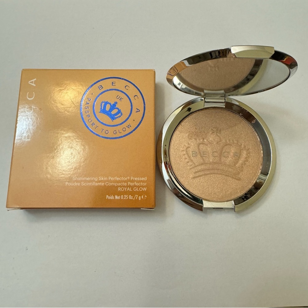 NIB! BECCA Shimmering Skin Perfector Pressed in Royal Glow UK Passport to Glow